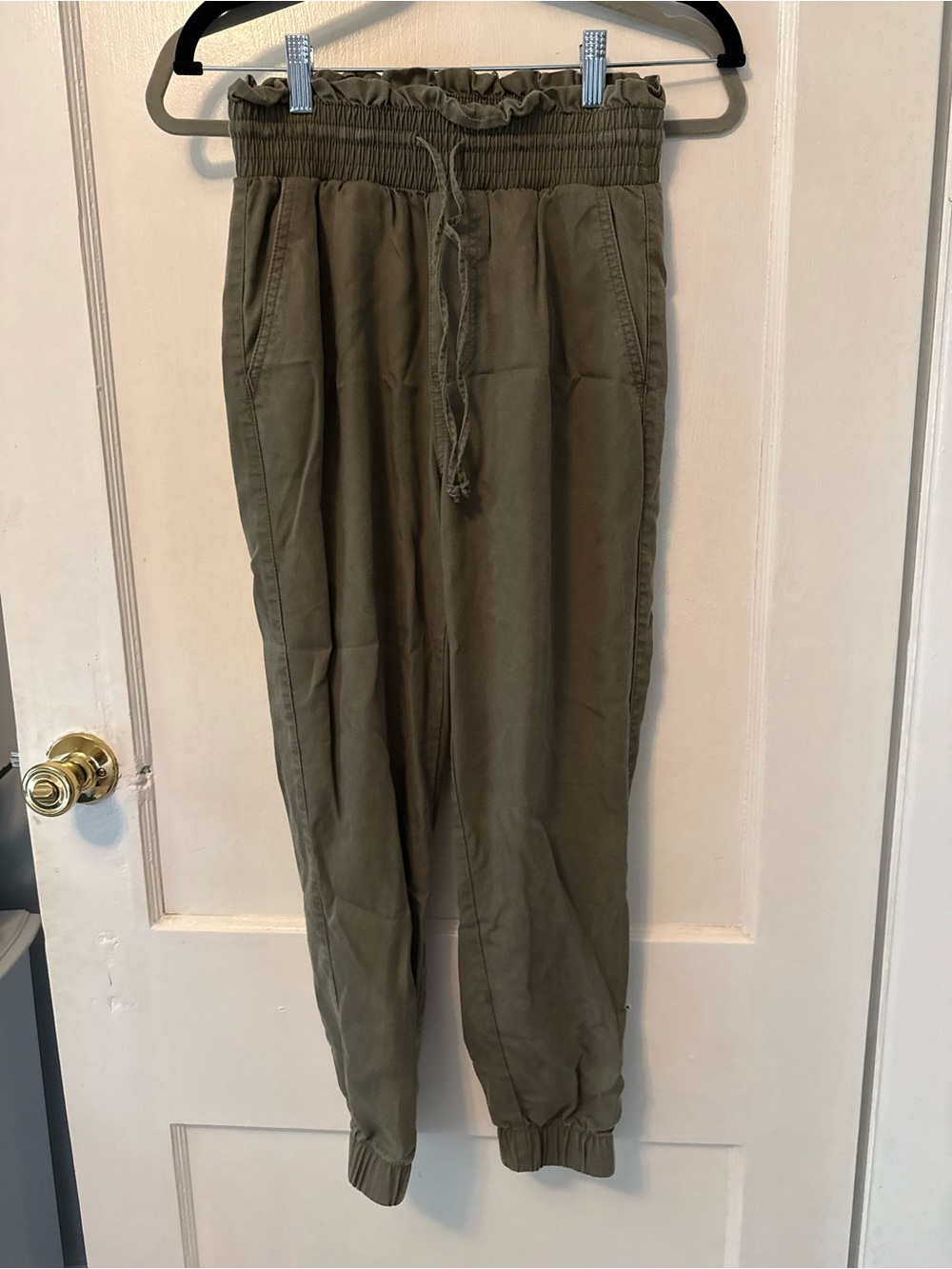 Abercrombie olive green Elastic Waist Drawstring Jogger Pants